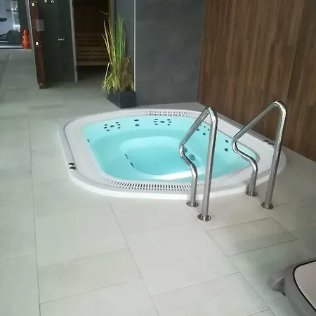 Morze Basen Kryty * 코워브제크